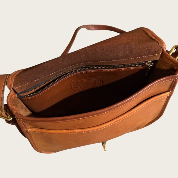 Coach Vintage Crossbody Bag 1980s - Tan - Gently Used, Great Condition - Picture 4 of 6